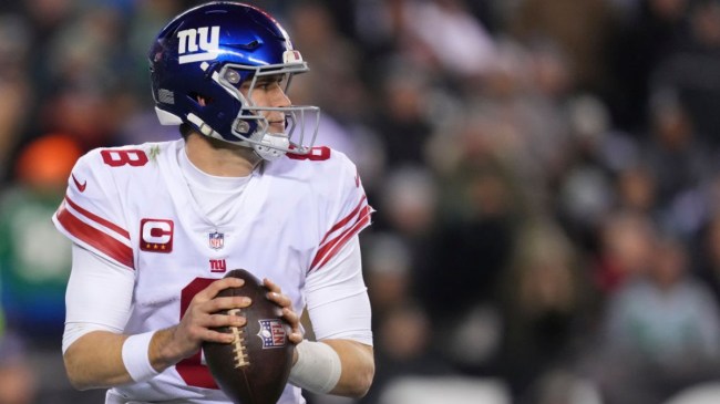 Daniel Jones in the pocket