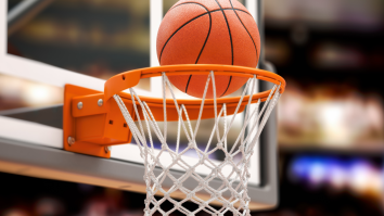 New Coach Goes Viral By Challenging (And Beating) Players At 1-On-1 To Keep Them From Transferring