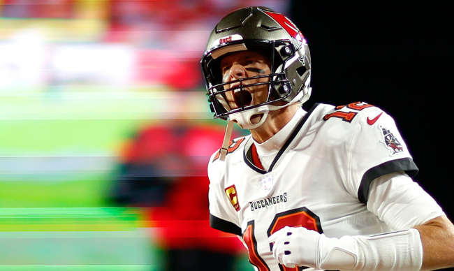 tom brady screams bucs helmet beach pics dating rumors