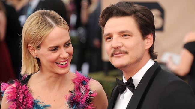 sarah paulson looking lovingly at pedro pascal