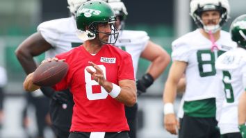 Aaron Rodgers Agrees To Reworked Contract With The Jets, Virtually Guarantees Two Seasons With The Team