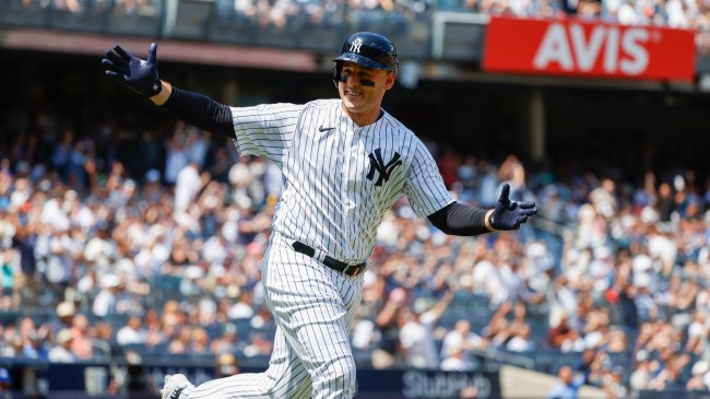 Anthony Rizzo celebrates a home run.