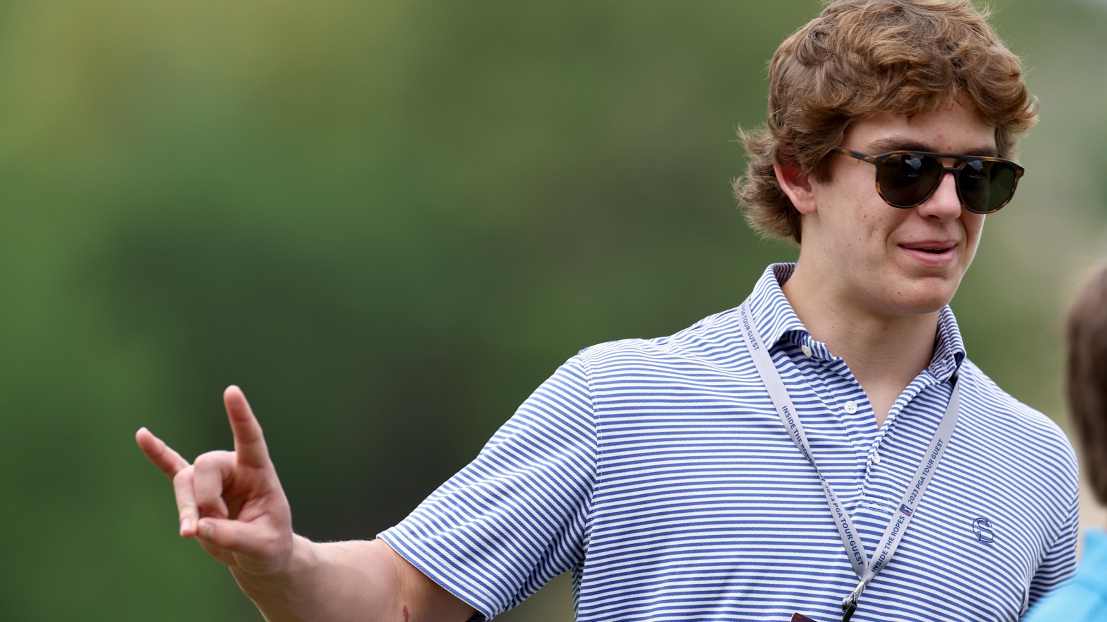 Texas Longhorns qb Arch Manning signs his first NIL deal