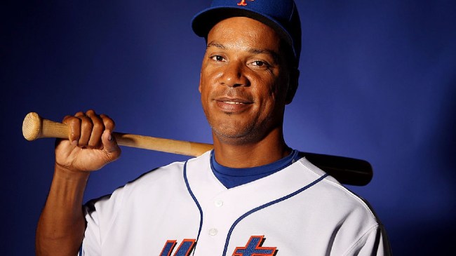 Moises Alou Mets photo shoot