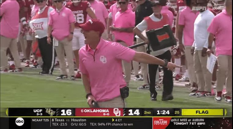 Brent Venables Oklahoma UCF Blow Kiss Javon Baker