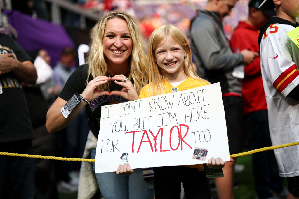 Travis Kelce Taylor Swift Vikings