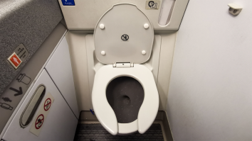 Flight Attendant Warns Against Using The Bathroom On A Plane And Other Travel Tips
