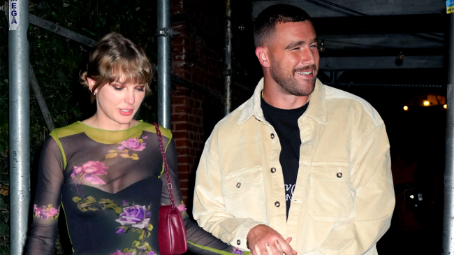 Taylor Swift Travis Kelce hold hands dinner Waverly Inn