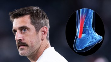 New Look At Aaron Rodgers’ Achilles During Arrival To Jets Game Sparks Widespread Speculation About His Rehab