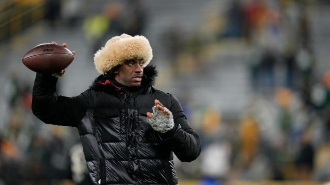 Robert Griffin III throws a football.