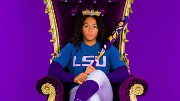 LSU Softball Goes Bonkers As Star Freshman Slugger Puts Up Monster Deadlift Like No Big Deal