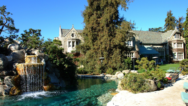 playboy mansion circa 2004