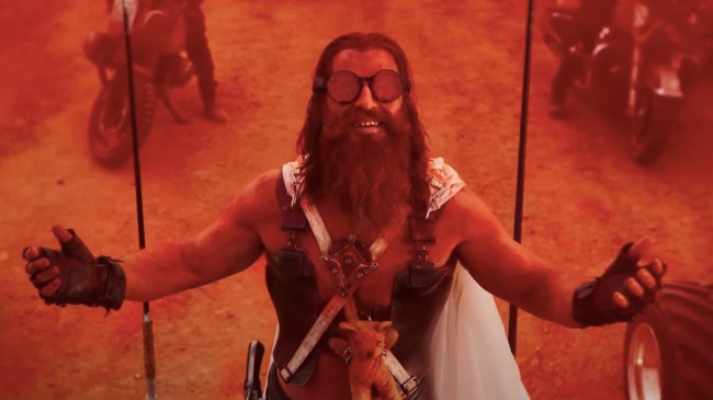 chris hemsworth as Warlord Dementus in furiosa