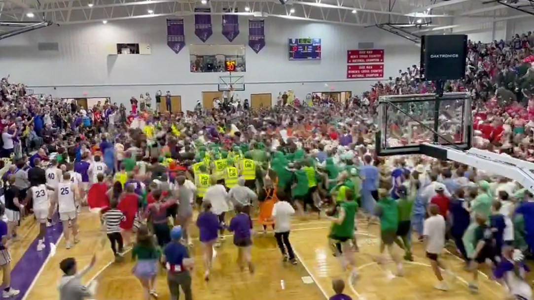 Taylor University Silent Night Basketball