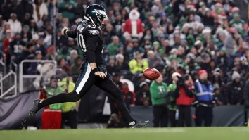NFL Player Hilariously Negates Punter’s Flop Attempt With Comforting On-Field Embrace