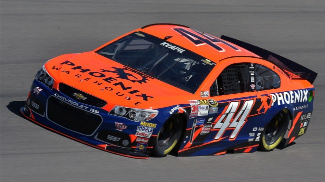 Travis Kvapil in a NASCAR race
