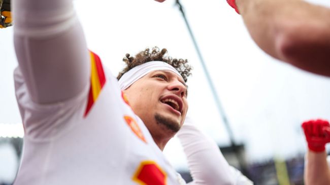 patrick mahomes giving a pregame speech