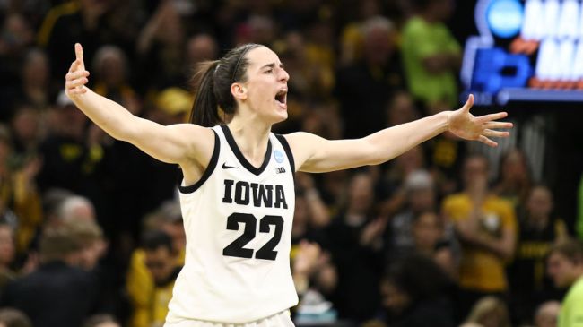 caitlin clark yelling during the ncaa tournament