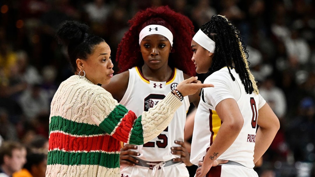 Dawn Staley South Carolina Buzzer-Beater Cardoso