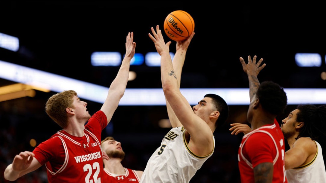 Zach Edey Foul
