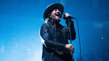 Eddie Vedder Explains ‘Daughter’ To Howard Stern Then Plays An Incredible Rendition Of Pearl Jam’s Iconic Song