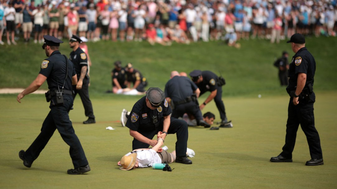 Travelers Golf Protest Tackle
