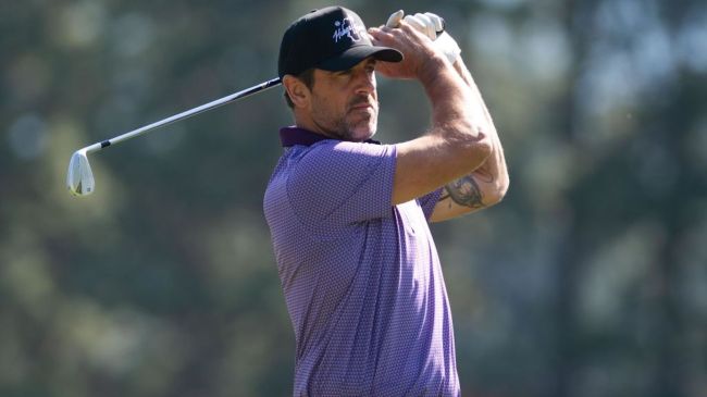 aaron rodgers golfing