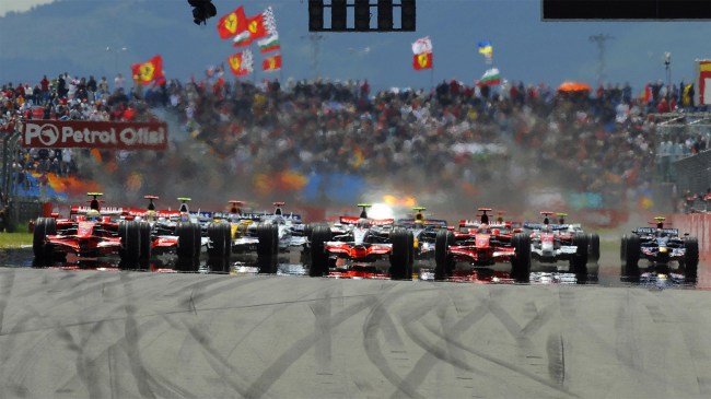 start of the Formula One Turkish Grand Prix at Istanbul Park