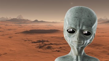 Biologist: Elon Musk’s Plan to Colonize Mars Will Cause Humans To Turn Green, Lose Eyesight