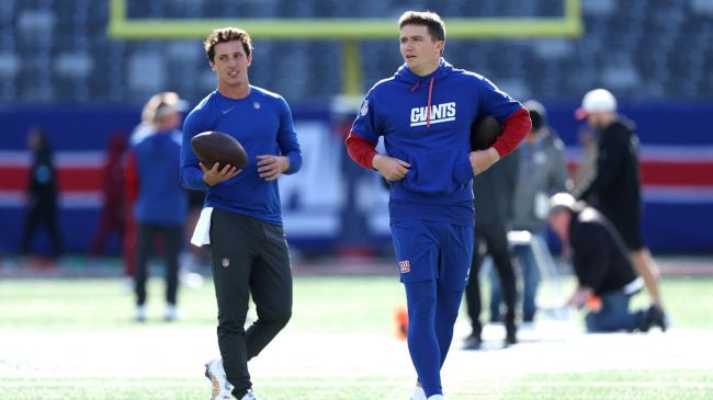 tommy devito and drew lock warming up for the giants