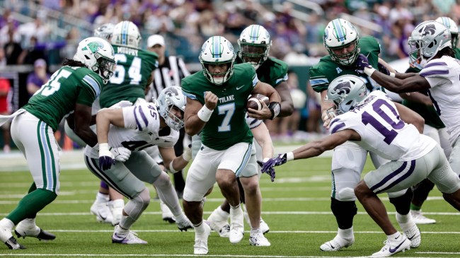 Tulane QB Ty Thompson runs the ball vs. Kansas State.