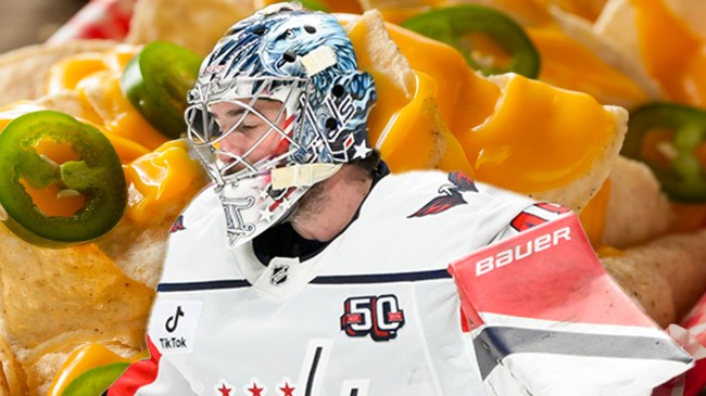 Capitals goalie Logan Thompson over nachos