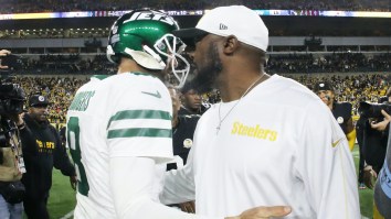 Drenched-In-Sweat Mike Tomlin Gives Awkward Update About Steelers’ Pursuit Of Aaron Rodgers