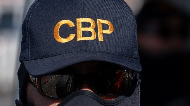 Customs-and-Border-Protection-officer