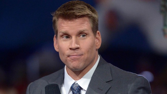 Scott-Hanson-on-the-NFL-Network-set