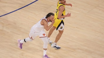 Jalen Brunson Hilariously Tried To Bait Officials Into Foul Call By Hitting Himself In The Face