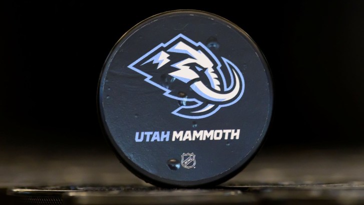 Utah Mammoth logo puck