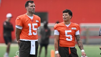 6′ 6″ Joe Flacco Made Rookie Dillon Gabriel Look Like A Child During Cleveland Browns Photoshoot
