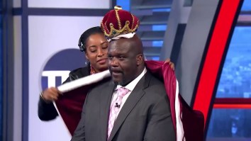 Shaq Brought To Tears By Stunning Gift From ‘Inside The NBA’ Crew (Video)