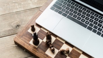 Pro Chess Player Eliminated From $1.5 Million Tournament After Rogue Mouse Click Cost Him A Match