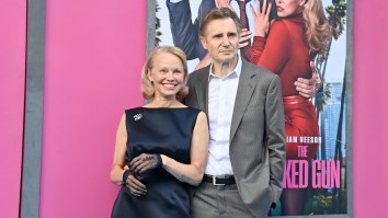 Liam Neeson, With Pamela Anderson On His Arm, Recalls Taxi Ride With Robin Williams, Compares Him To Shakespeare
