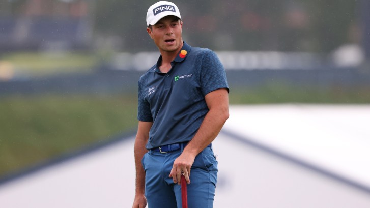 Viktor Hovland putting