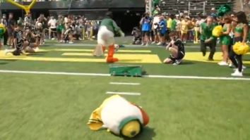 Oregon Ducks Mascot Beheaded In Tragic Yet Hilarious Accident To Start New College Football Season