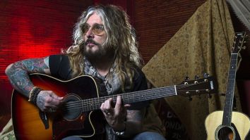 John Corabi On Life After Mötley Crüe: ‘When You Are Out Of The Circle, You’re Not Even A Passing Thought’